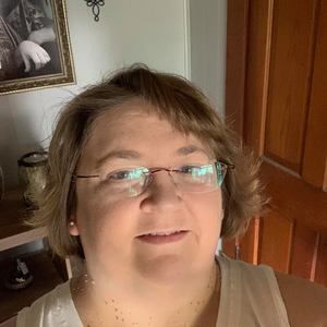 Meet your Posher, Chrystal